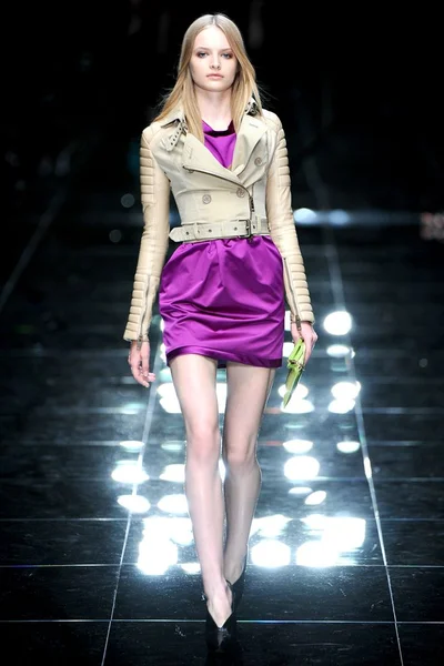 Look 11